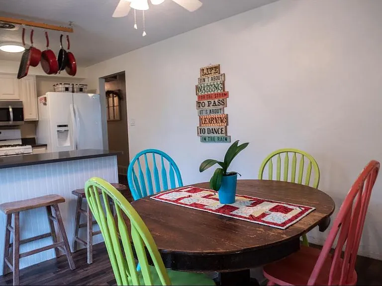 579 Shamrock Dr — Photo 12