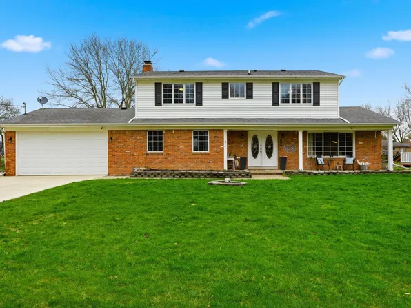 1888 Squaw Lagoon Dr, Oxford, MI 48371