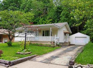 1515 NE Starr Ter, Peoria, IL