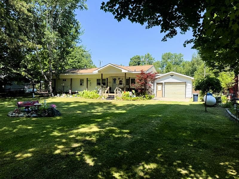 1st image of 2985 Pointe Aux Barques Rd