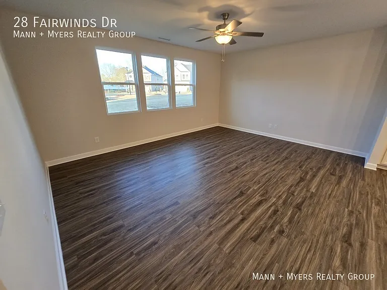 28 Fairwinds Dr — Photo 16