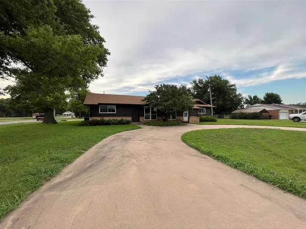 1600 E Noc Dr, Tonkawa, OK 74653