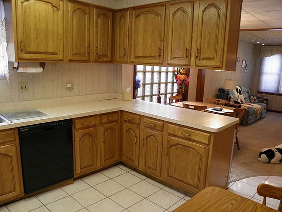 5th image of 3639 N Olcott Ave