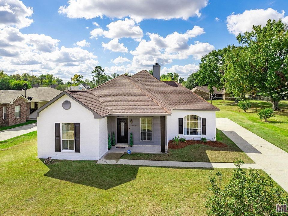 1st image of 23030 Jade Dr