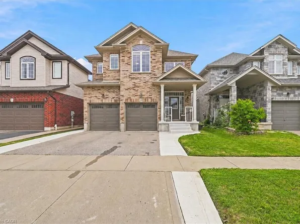 921 Eden Oak Ct, Kitchener, ON N2A 0H4