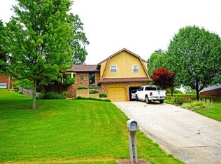 1216 Nassau Dr, Kingsport, TN 37660
