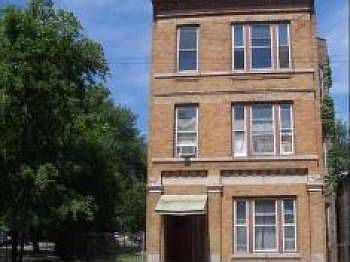 2nd image of 3120 W Diversey Ave