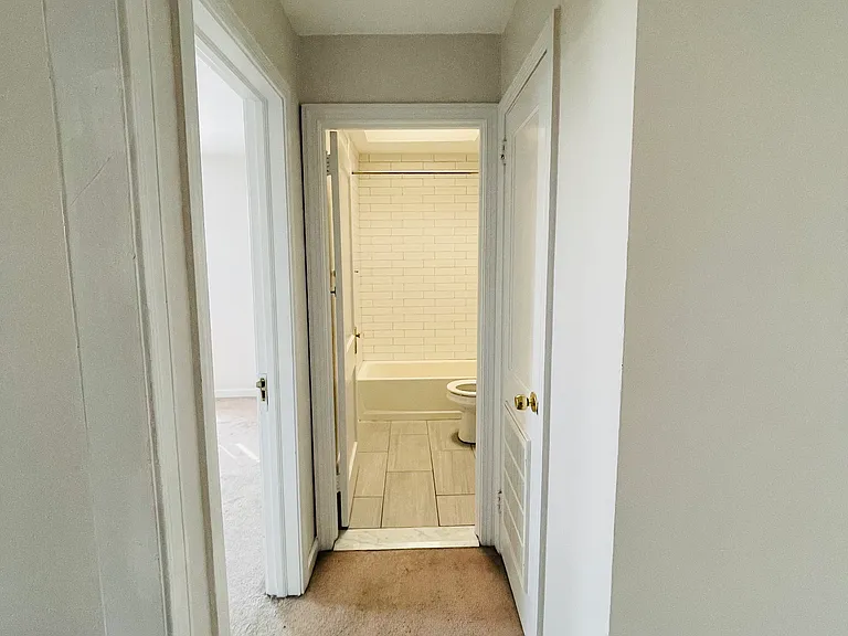 4241 Aldine St #2 — Photo 7