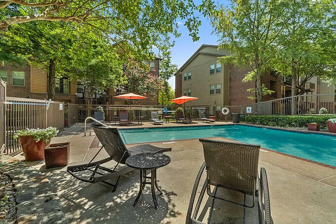 Larkin Apartment Homes — Photo 40