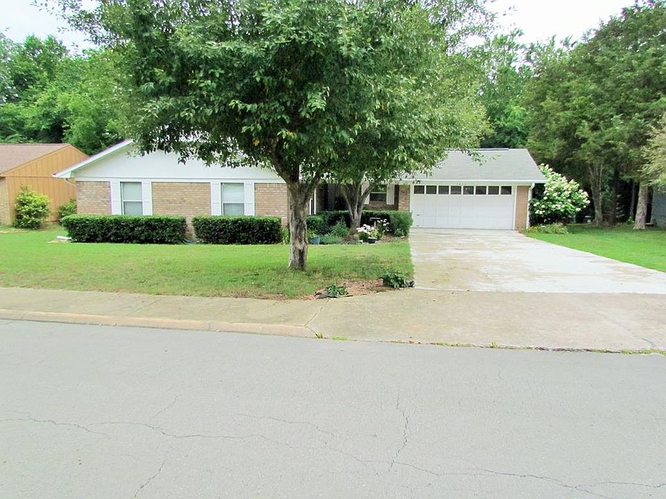 1st image of 2672 E Ferguson Ave
