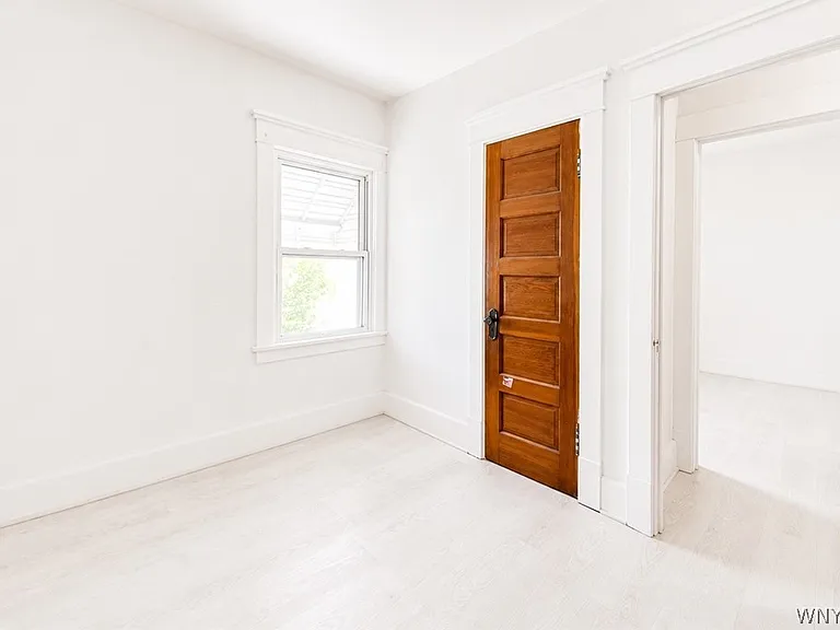 165 Dearborn St #UPPER — Photo 14