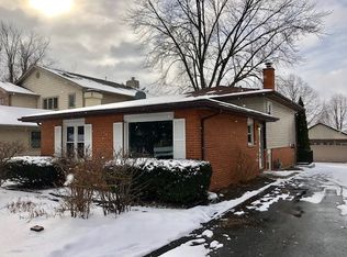 108 N Kenilworth Ave, Mount Prospect, IL 60056