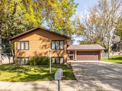 312 Saturn Dr, Bismarck, ND, 58503