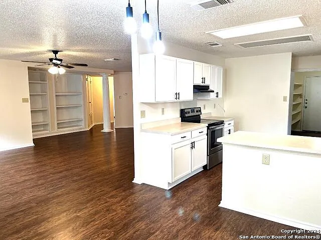 2921 Candleberry Dr — Photo 5