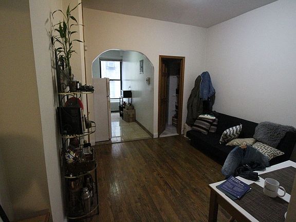 5th image of 772 Amsterdam Ave APT 2S