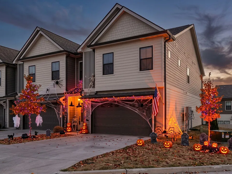 1319 Shannon Ln
