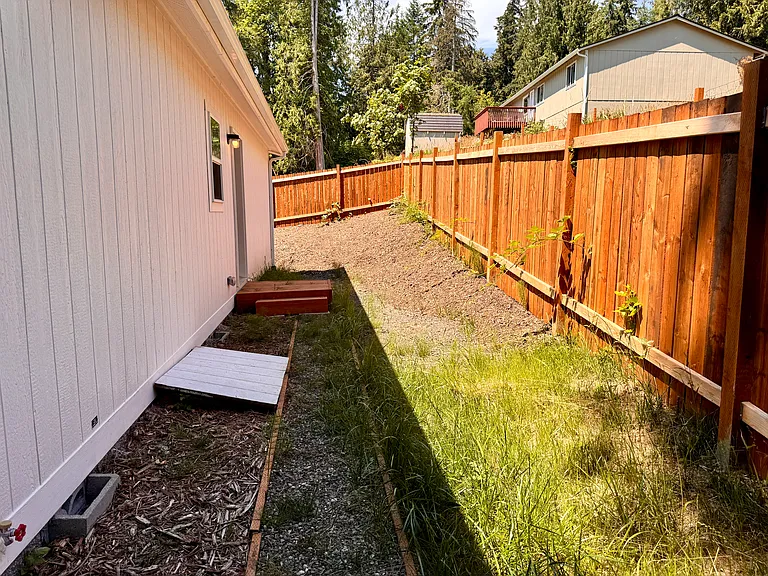 321 E Panorama Dr — Photo 16