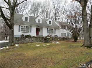 2 Westwood Ter, Danbury, CT 06811