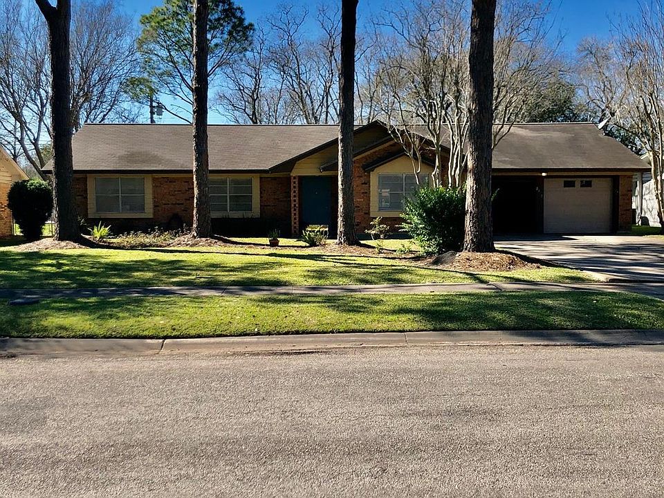 1st image of 2917 Meadow Ln