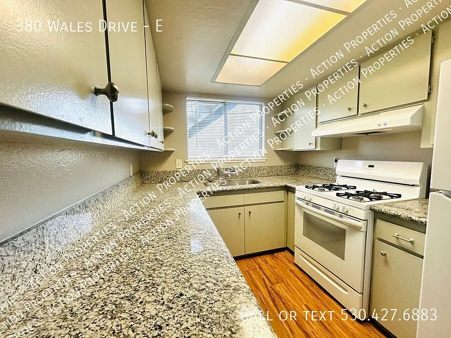 380 Wales Dr #E