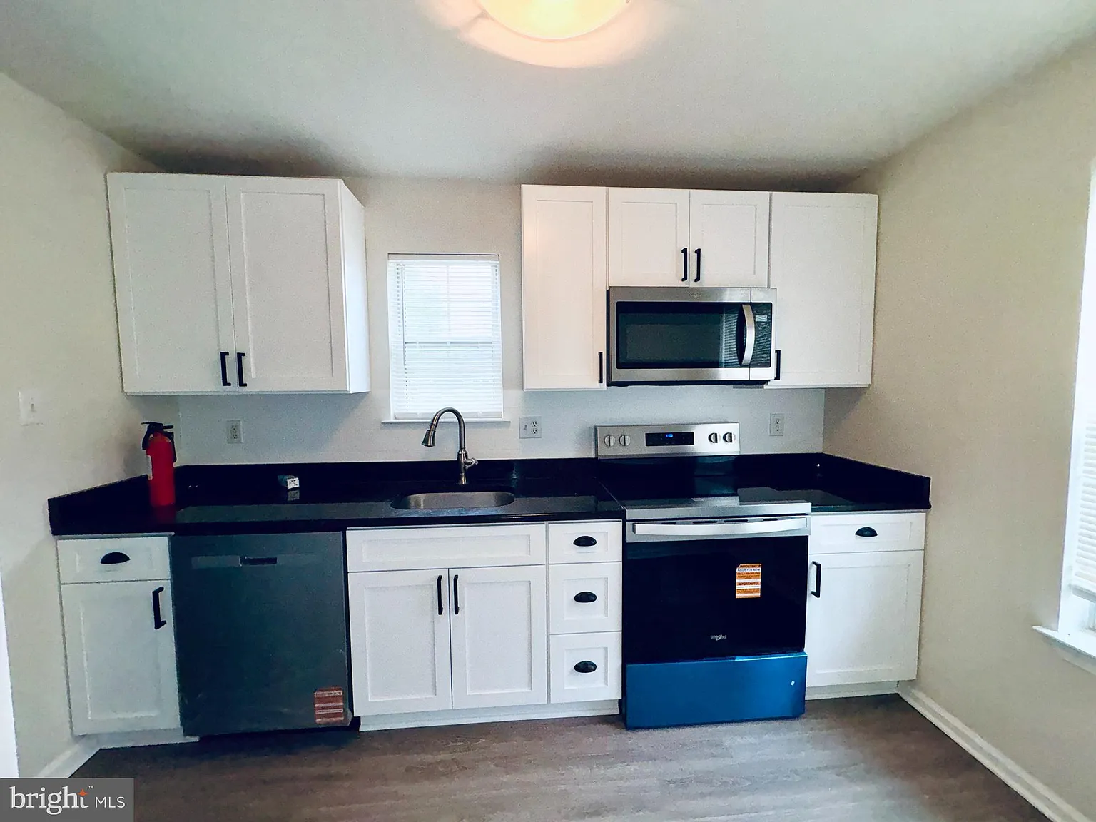 2 bed, 916 sqft, $1,650 — Photo 4