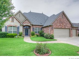 1219 Crown Dr, Bartlesville, OK 74006