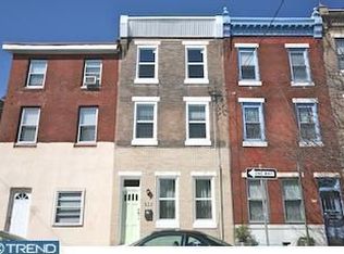 922 S 10th St, Philadelphia, PA 19147