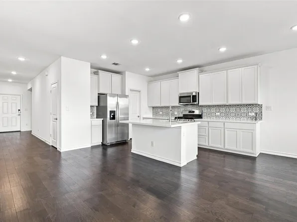 218 Thurman Holt Rd, Hutto, TX 78634