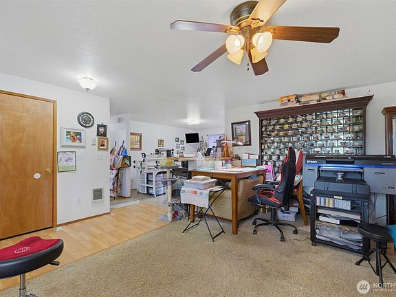 2nd image of 130 E Rainbow Drive