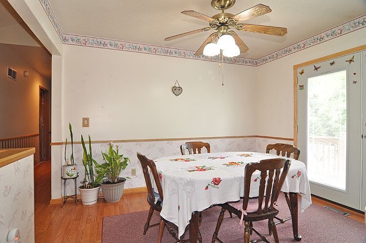 Spacious Dining Area