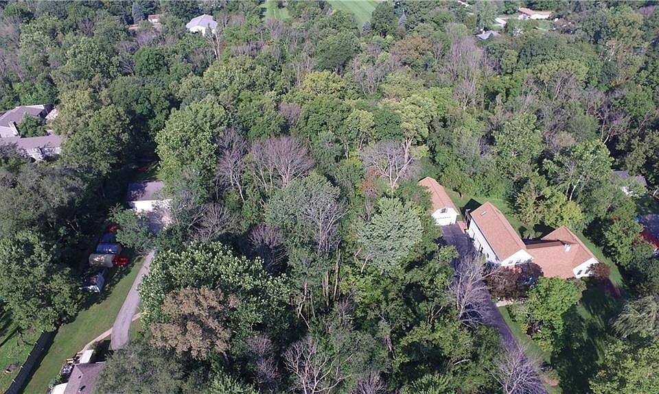 2nd image of 5400 N Franklin Rd