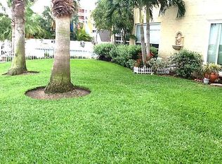 1859 Shore Dr S APT 105, South Pasadena, FL 33707