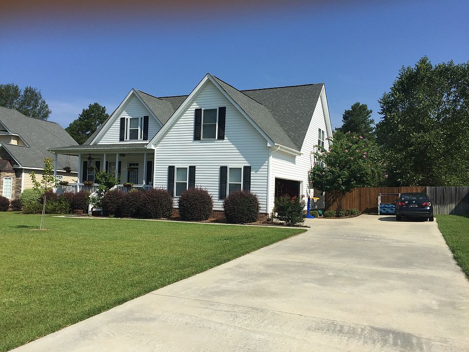 driveway and 2 car garage