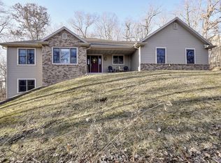 N3364 Turkey View Ct, Eden, WI 53019