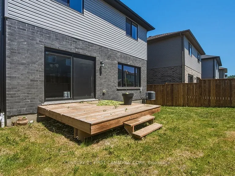 2775 Oriole Dr #UPPER — Photo 33