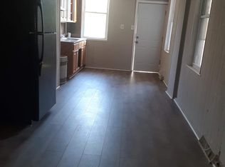 39 Montgomery Pl, Trenton, NJ 08618