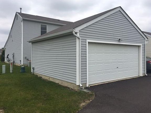 3rd image of 322 Belfry Ln