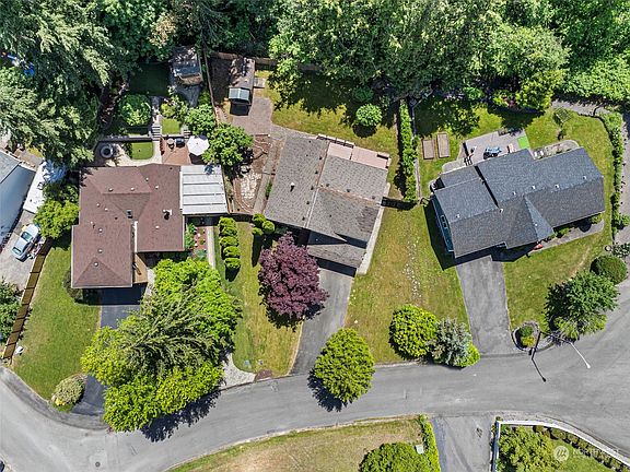 3rd image of 7792 Holly Park Court NW