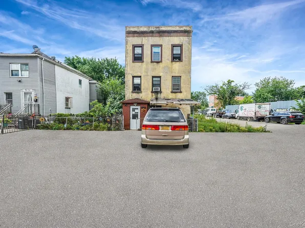 7602 Blake Avenue, Howard Beach, NY 11414