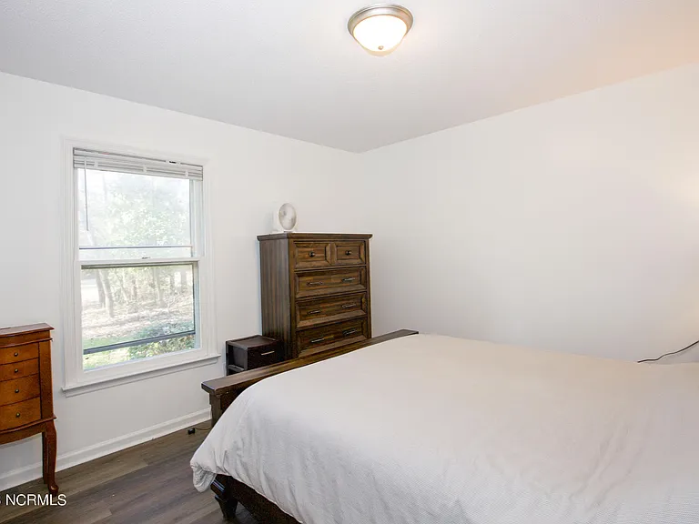 901 Glendale Dr — Photo 30