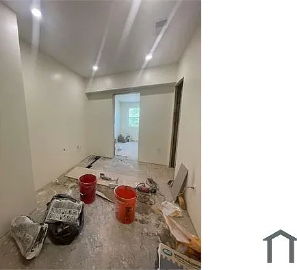 2212 N Capitol St NW — Photo 7