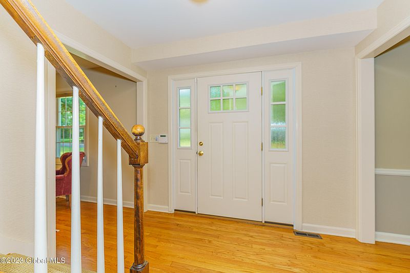 4th image of 91 McGuffey Lane