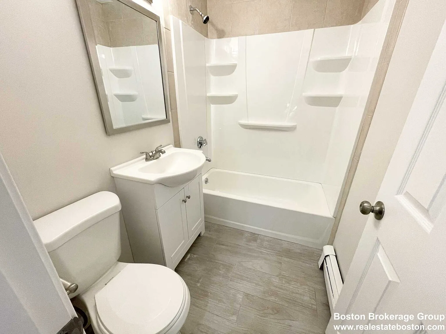 4 bed, $6,600 — Photo 4