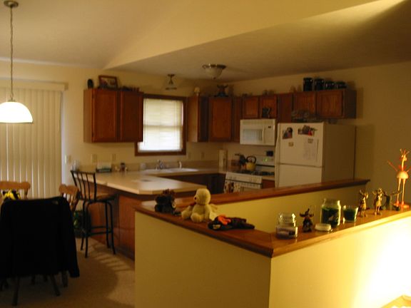 5th image of 4891 Thornbird Dr