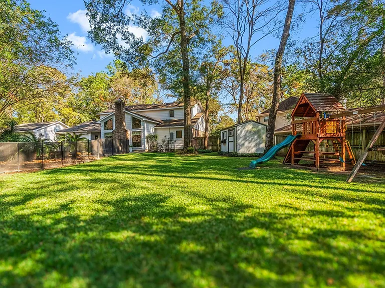 7 Elwood Hills Ct — Photo 48