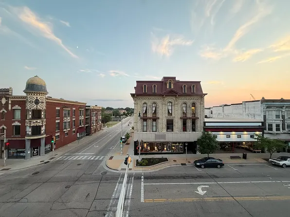 37 S Main St, Janesville, WI