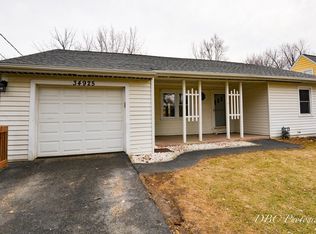 34925 N Decorah Ave, Ingleside, IL 60041