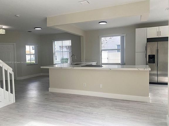 3rd image of 16864 SW 1st Pl