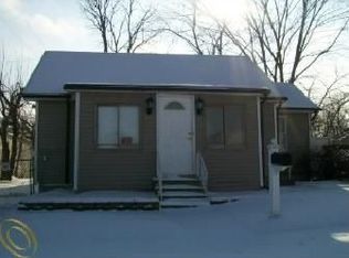 634 E Troy Ave, Ferndale, MI 48220