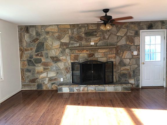 4th image of 600 Perry Dr